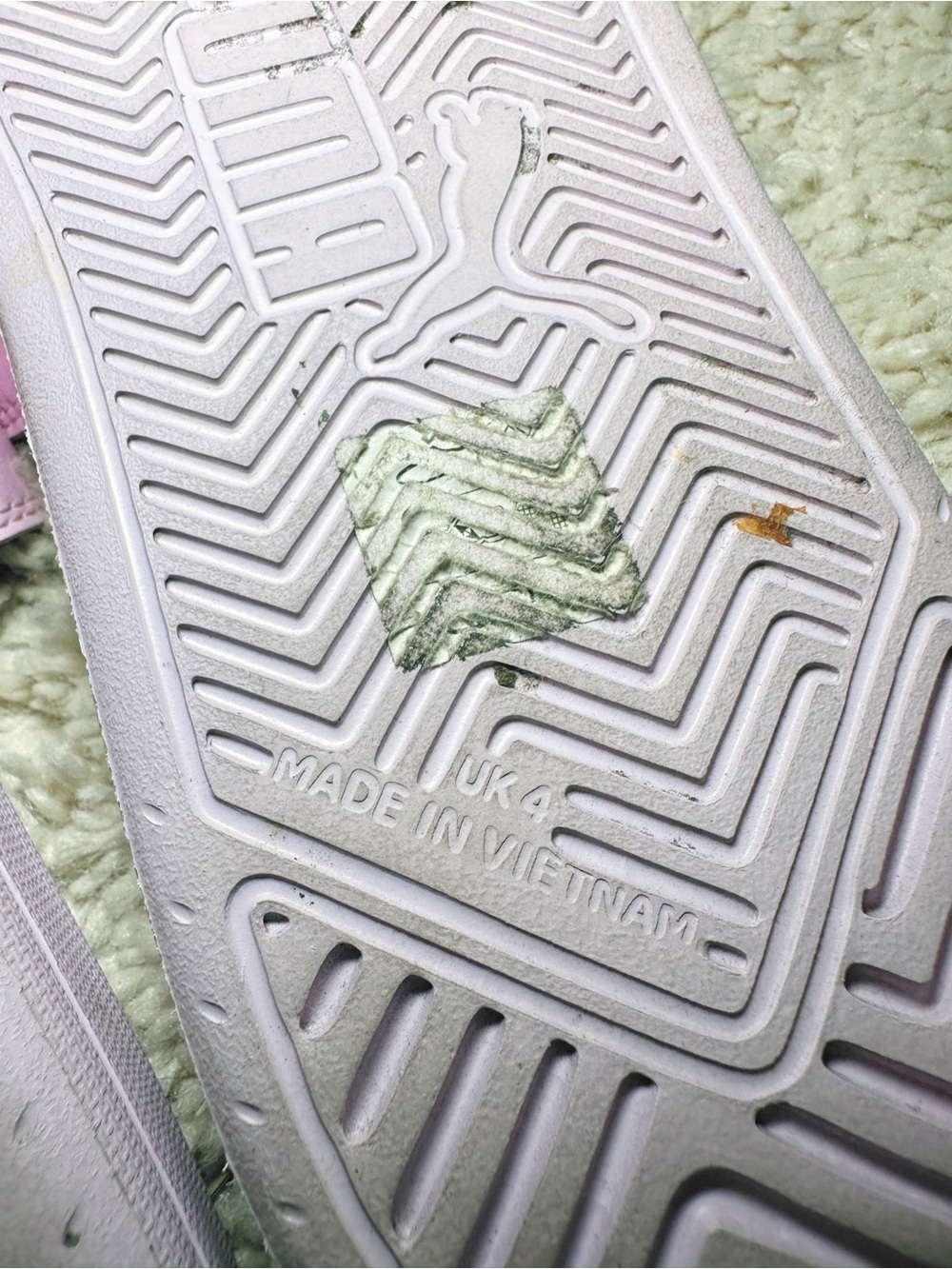 Puma Women's Slide Sandals in Pale Pink with White Logo 6.5 - Picture 6 of 9
